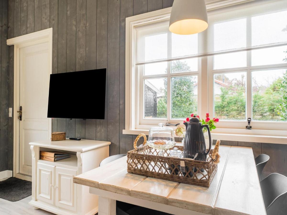 Quaint Summer Holiday Home In Egmond Binnen Bagian luar foto