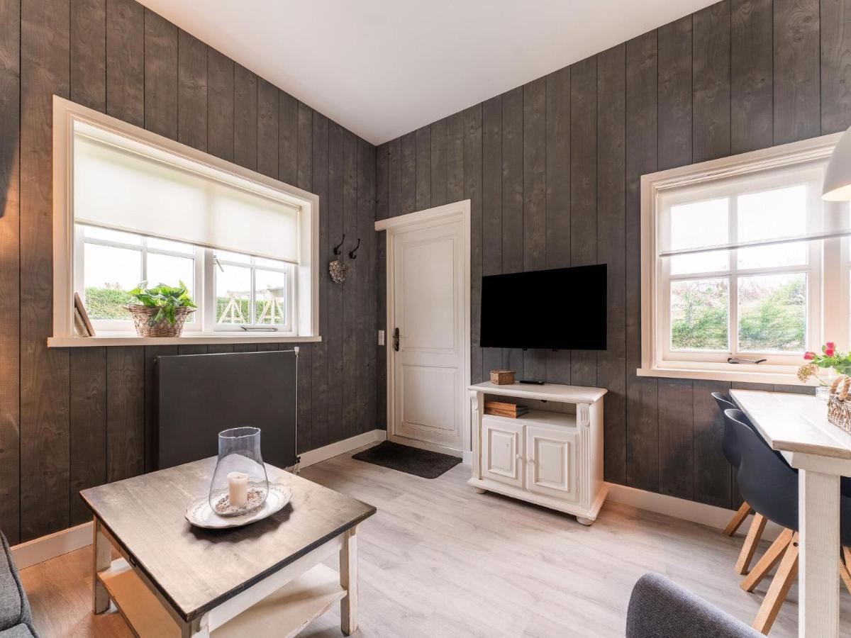Quaint Summer Holiday Home In Egmond Binnen Bagian luar foto