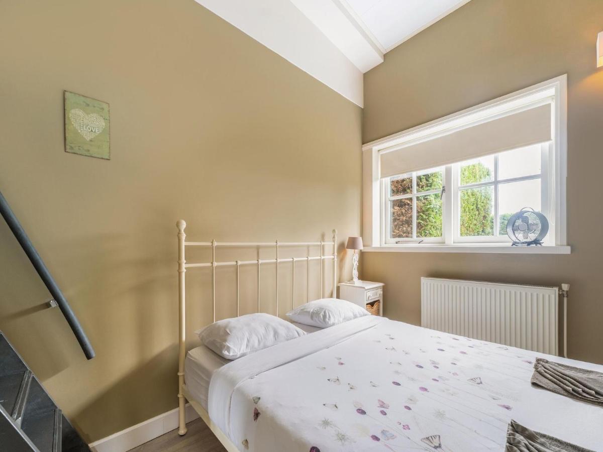 Quaint Summer Holiday Home In Egmond Binnen Bagian luar foto